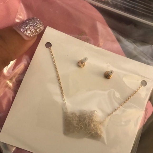 Monarch Bloom Necklace & Earring jewelry set NWT - Picture 3 of 6